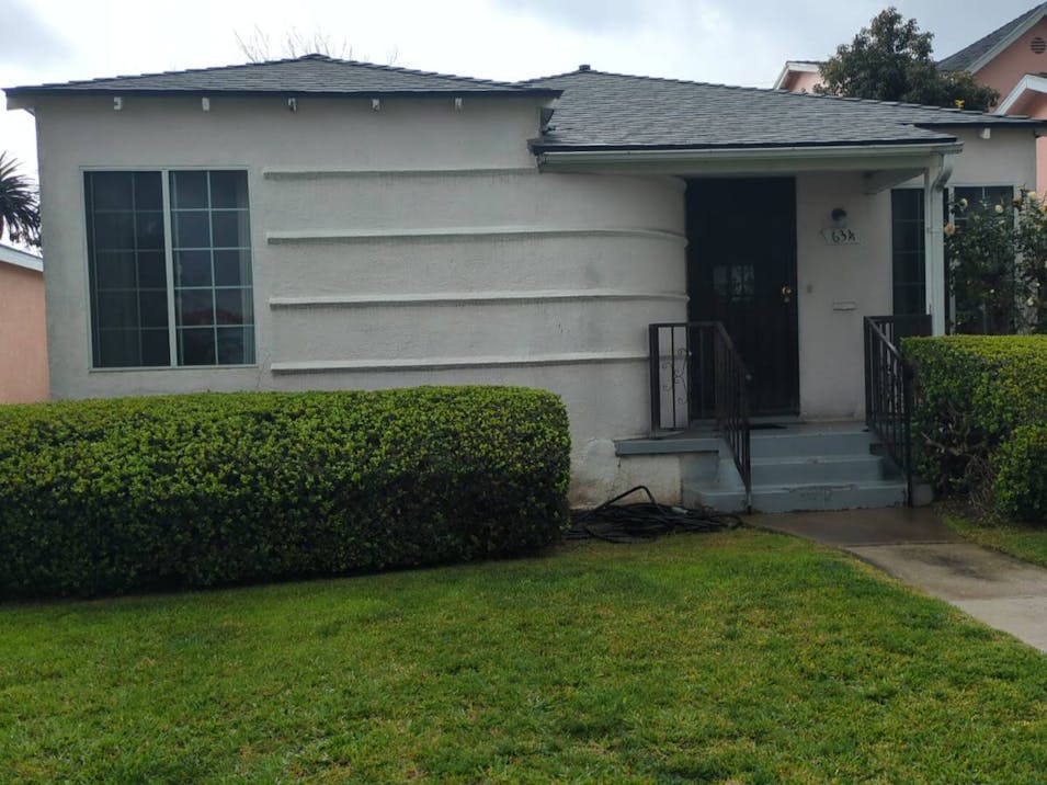 634 West 101st Street Los Angeles, CA 90044, Los Angeles County