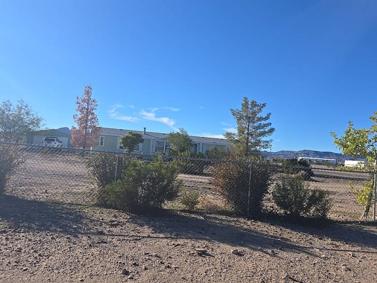 965 S Emery Park Rd Golden Valley, AZ 86413, Mohave County