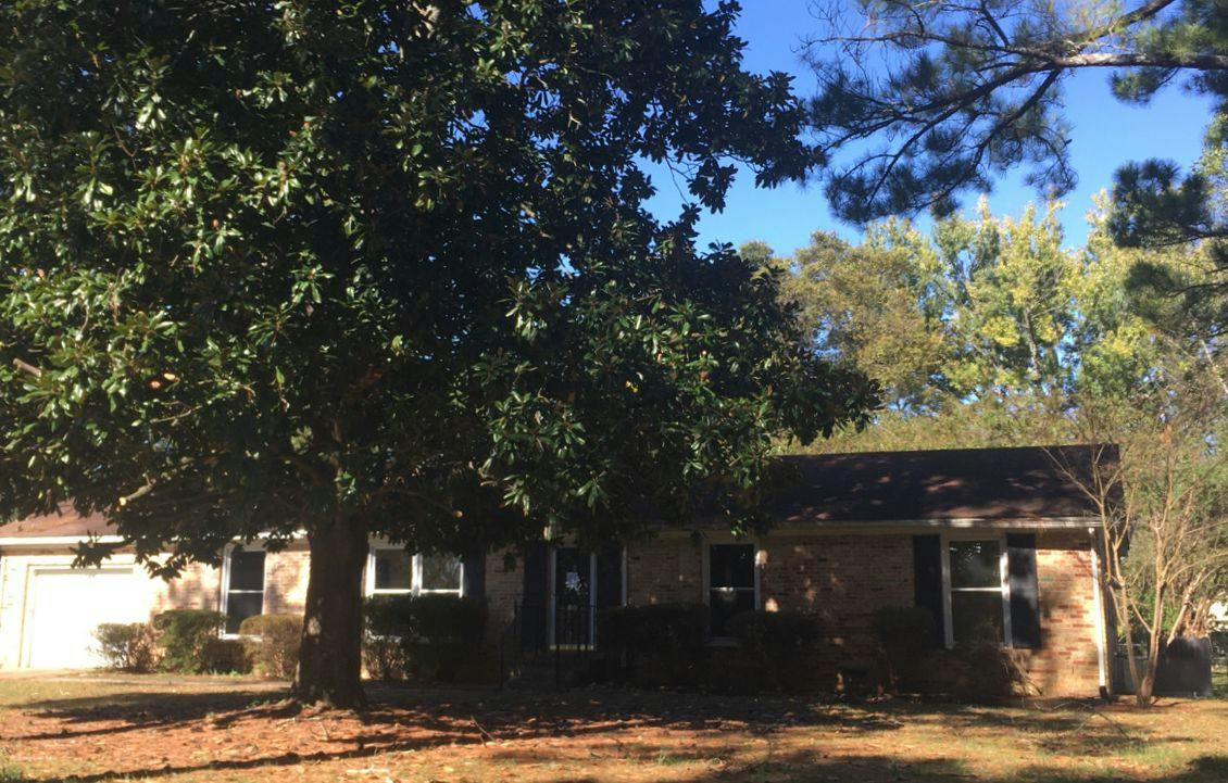 Vestavia Pl, Huntsville, AL 35802