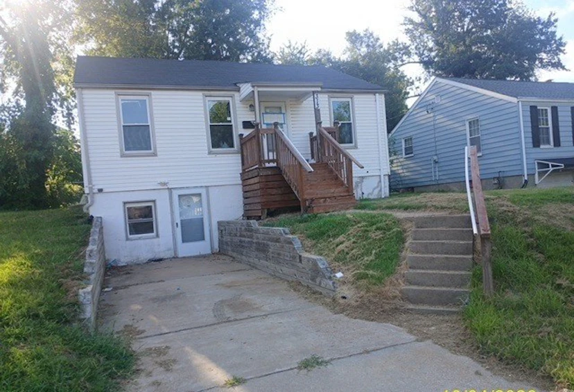 313 Averill Ave