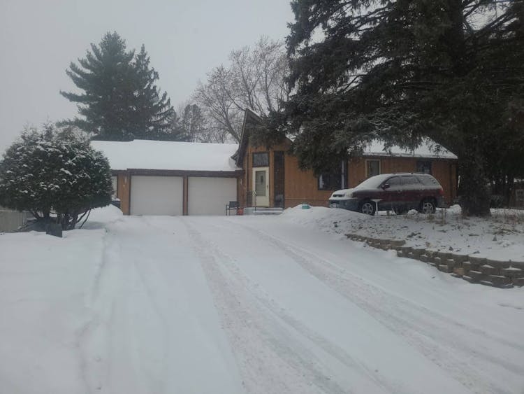 2350 Hadley Av N Saint Paul, MN 55128, Washington County