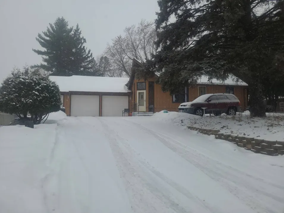 2350 Hadley Av N Saint Paul, MN 55128, Washington County