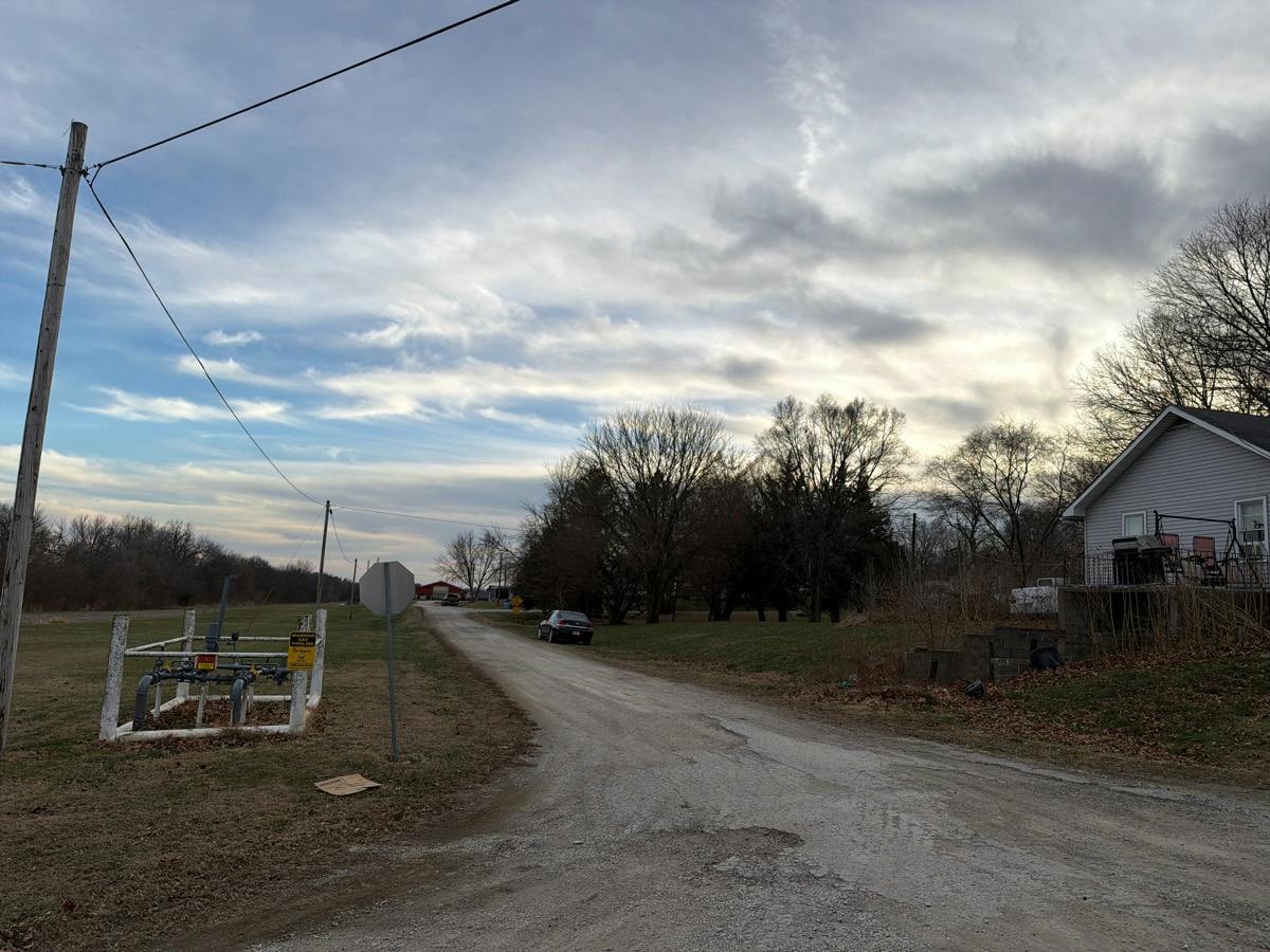 Oak St, Skidmore, MO 64487