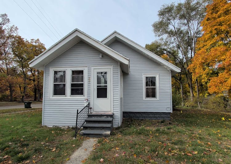 591 Mary St Muskegon, MI 49442-2113, Muskegon County