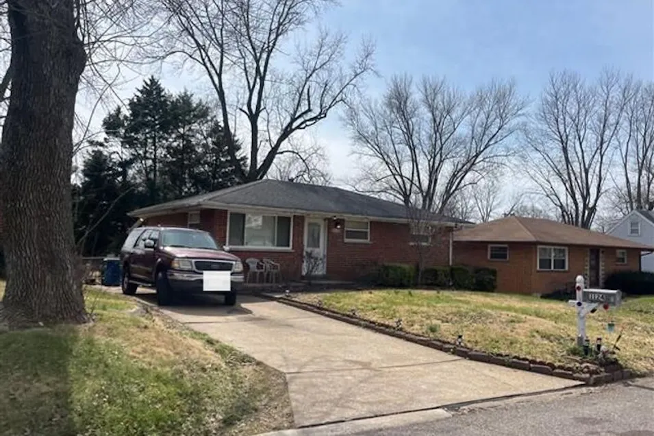 1124 June Ave Saint Louis, MO 63138, St. Louis County