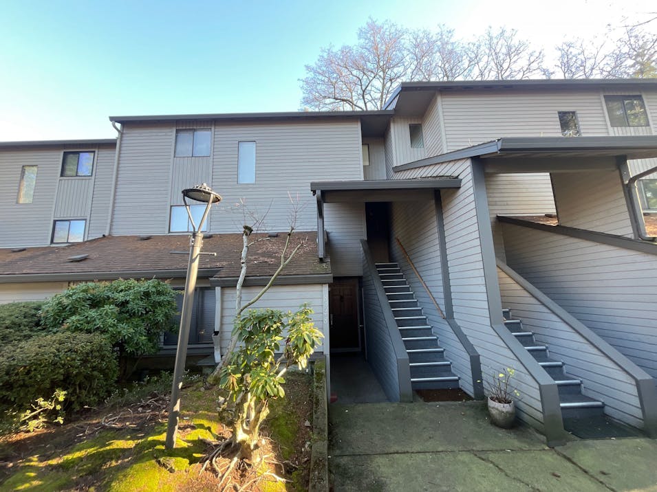 8948 SW Fairview Pl Portland, OR 97223, Washington County