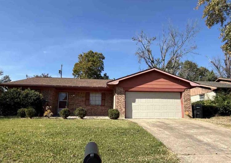 209 Ross Ave Denison, TX 75020, Grayson County