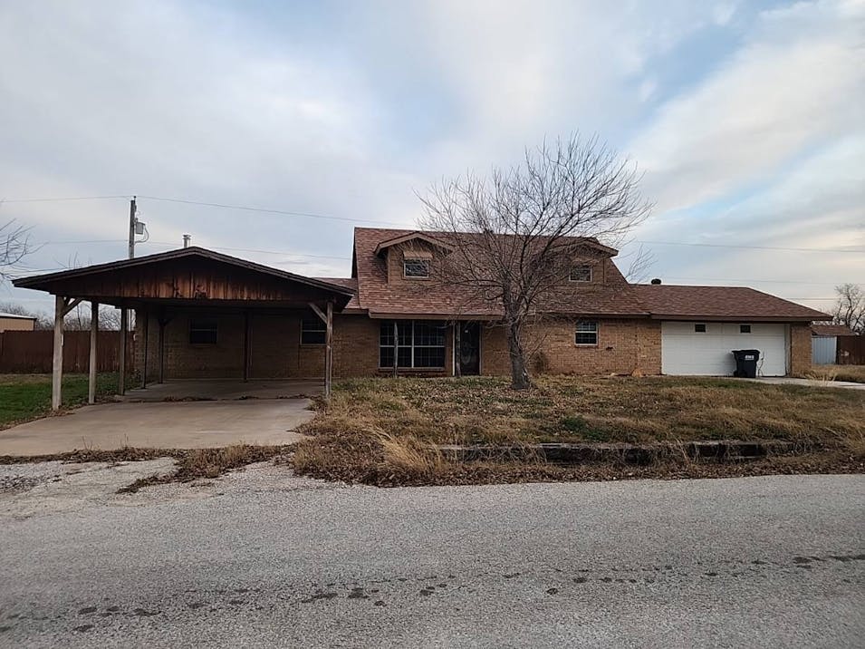 857 Apache Drive De Leon, TX 76444, Comanche County