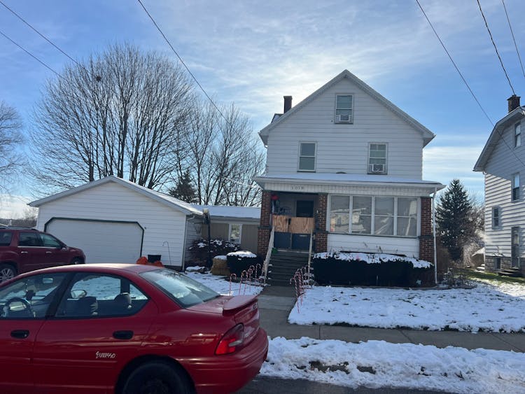 1018 Rose Avenue New Castle, PA 16101, Lawrence County