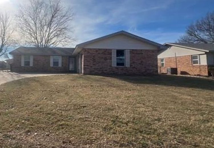 1404 Amherst St Burkburnett, TX 76354, Wichita County