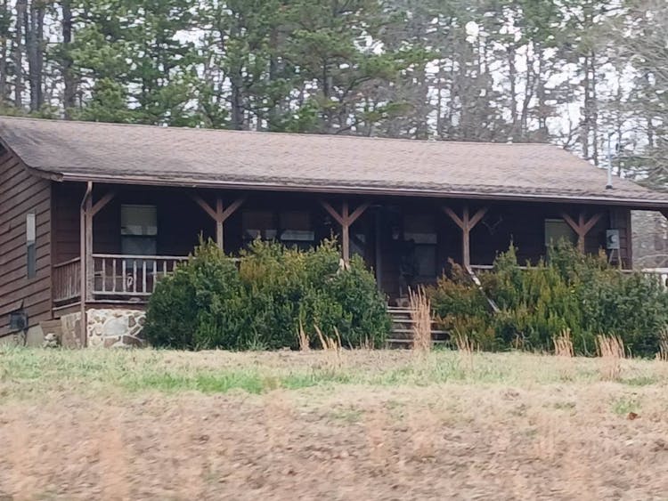 Hc 2 Box 2440 Greenville, MO 63944, Wayne County