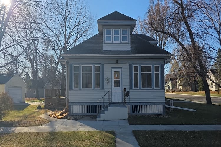 502 E 5th Ave Milbank, SD 57252, Grant County