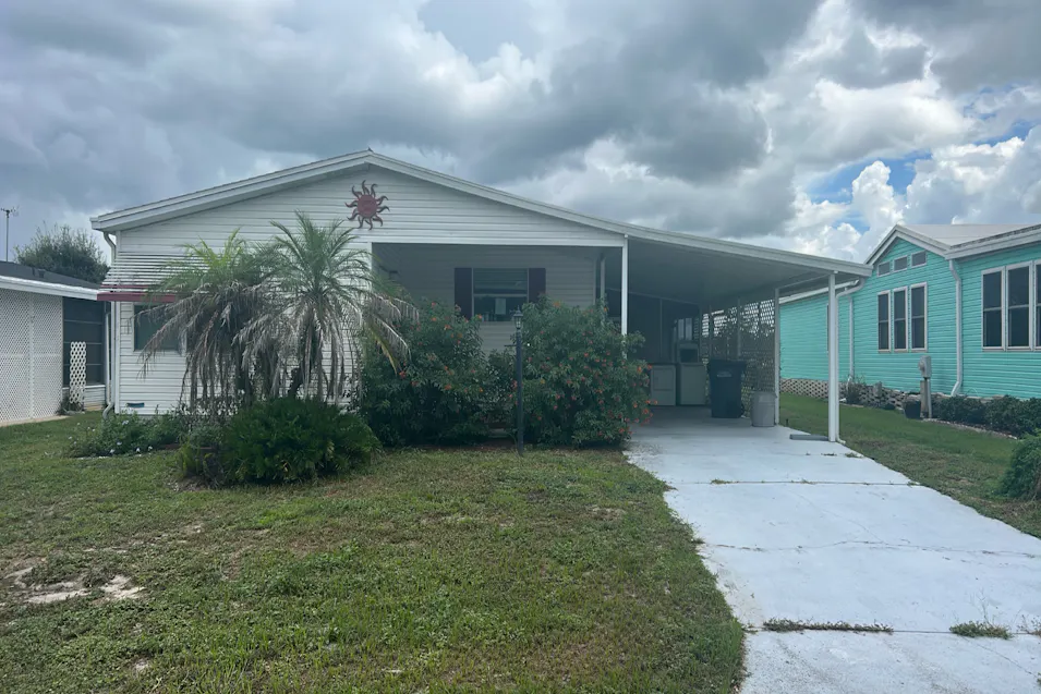 6135 Grand Oaks Dr SE Winter Haven, FL 33884, Polk County