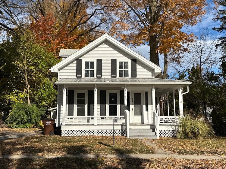 914 W Maumee St Adrian, MI 49221, Lenawee County