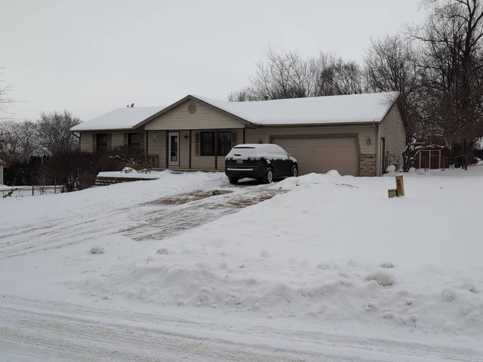 1695 Karen Dr Dorr, MI 49323-9440, Allegan County