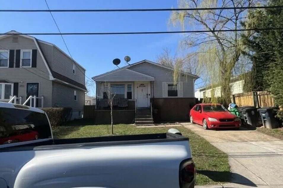 5009 Naples Ave Beltsville, MD 20705, Prince George's County