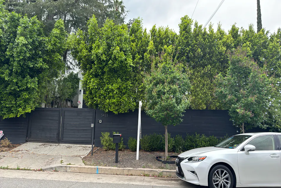 5433 Tampa Avenue Tarzana, CA 91356, Los Angeles County