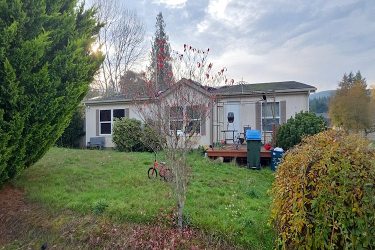 417 8th St, Vader, Wa 98593 and 803 C Street Vader, WA 98593, Lewis County