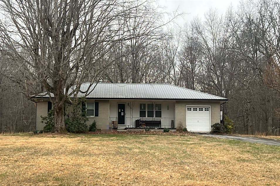 846 Hugh Jones Rd Sunbright, TN 37872, Morgan County