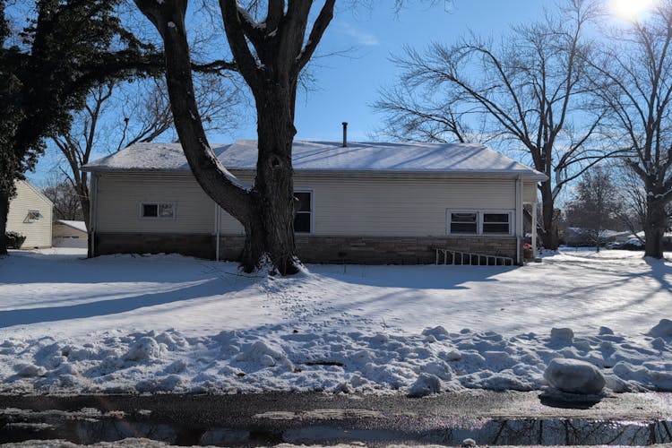 420 Swisher Ave Danville, IL 61832, Vermilion County