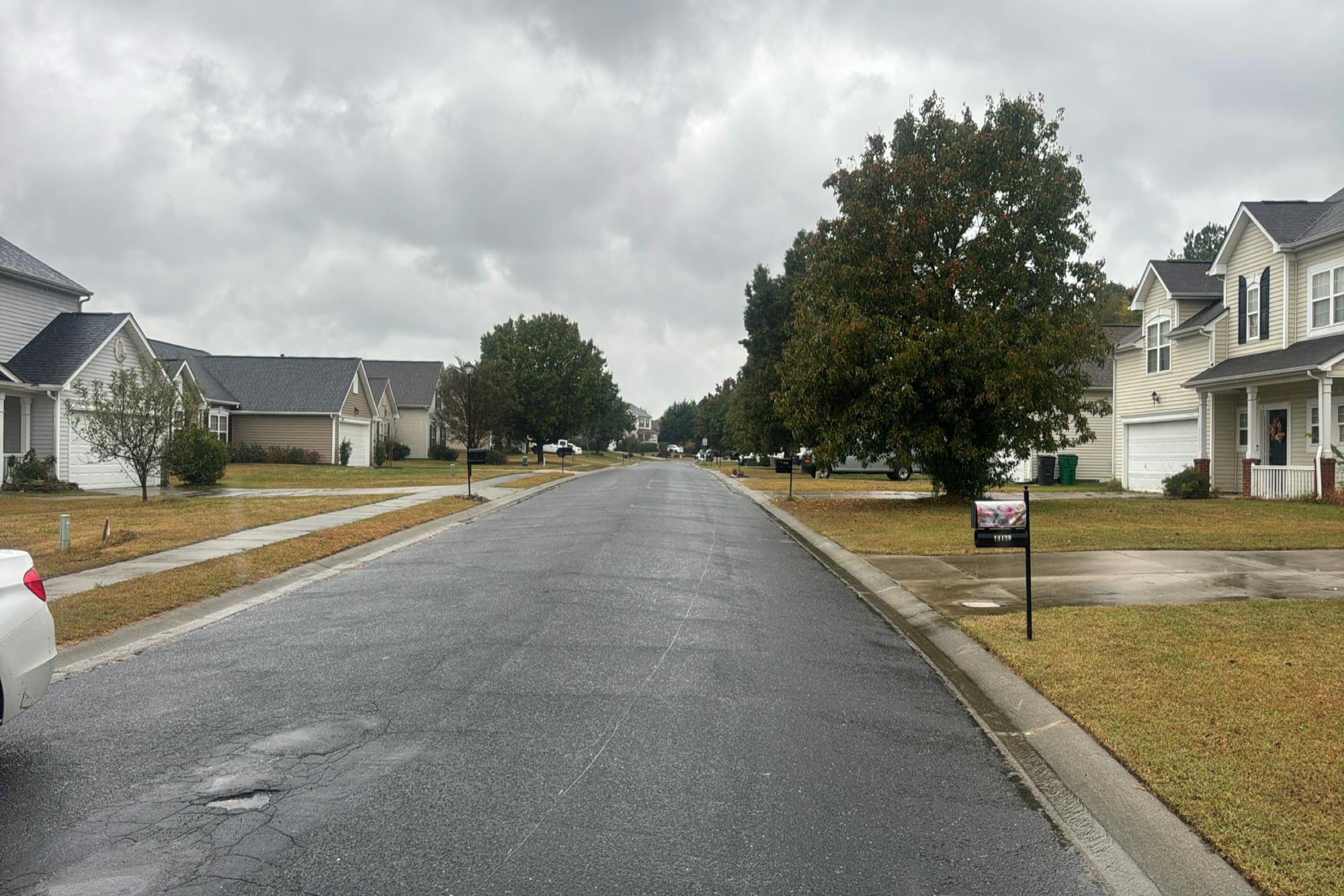 Arlandes Dr, Charlotte, NC 28278
