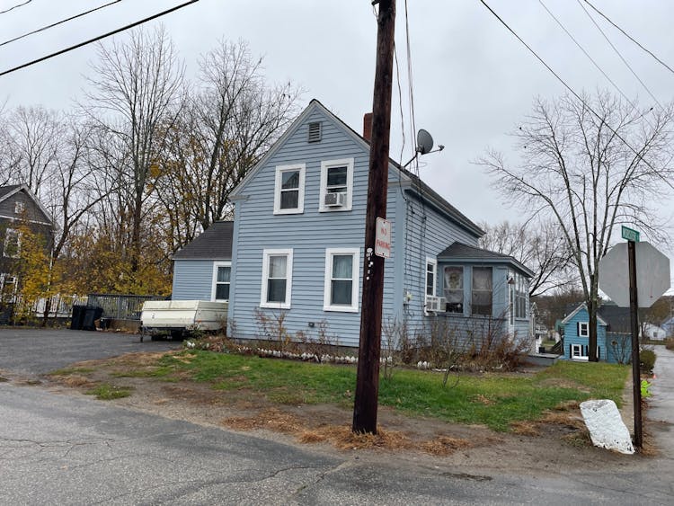 13 Winter Street Farmington, NH 03835, Strafford County