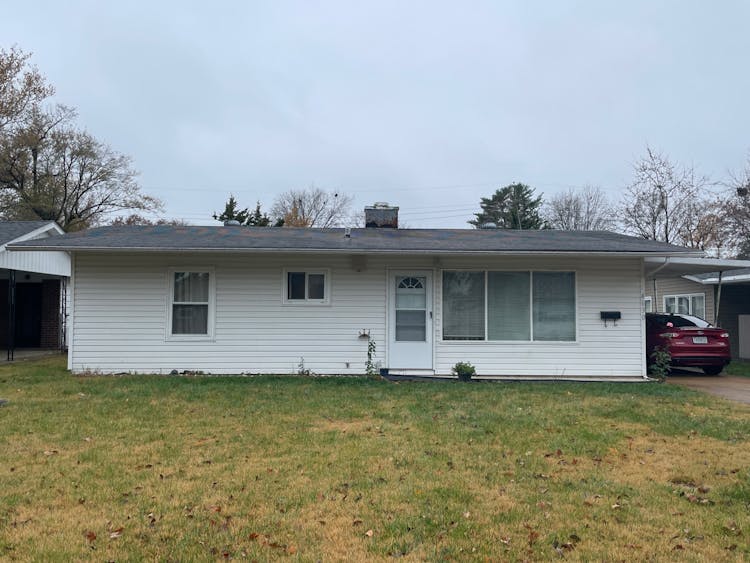 4630 Heege Rd Saint Louis, MO 63123, St. Louis County