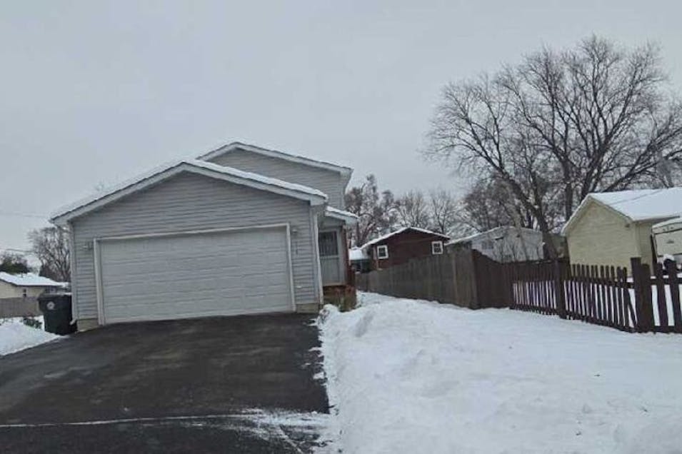 1313 Melrose Ave Round Lake Beach, IL 60073, Lake County