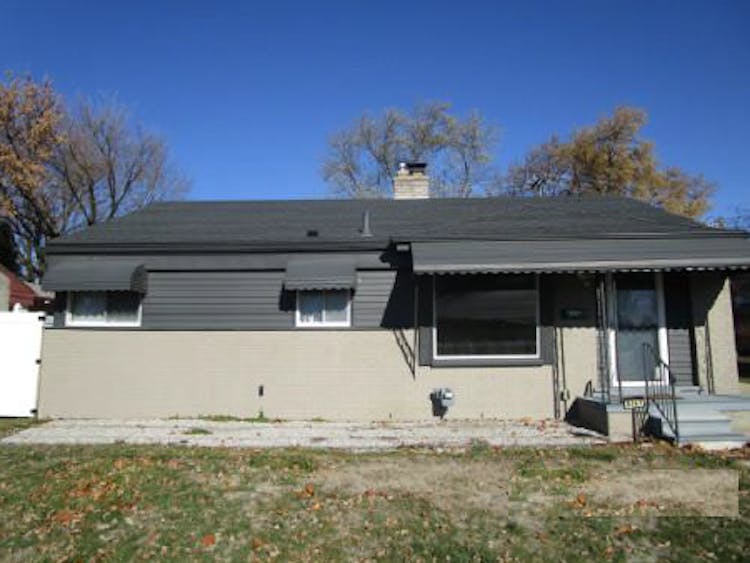 5367 E 13 Mile Rd Warren, MI 48092, Macomb County