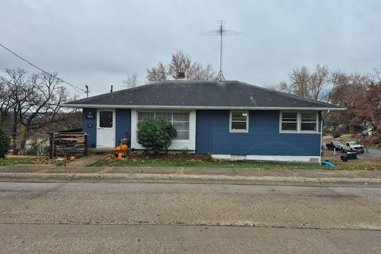 905 Jefferson St De Soto, MO 63020, Jefferson County