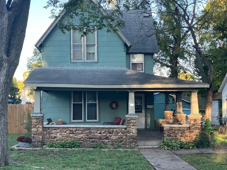 1131 Lyon St Carthage, MO 64836, Jasper County
