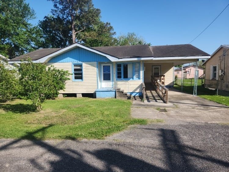 805 Dr Martin Luther Kin Napoleonville, LA 70390, Assumption Parish County