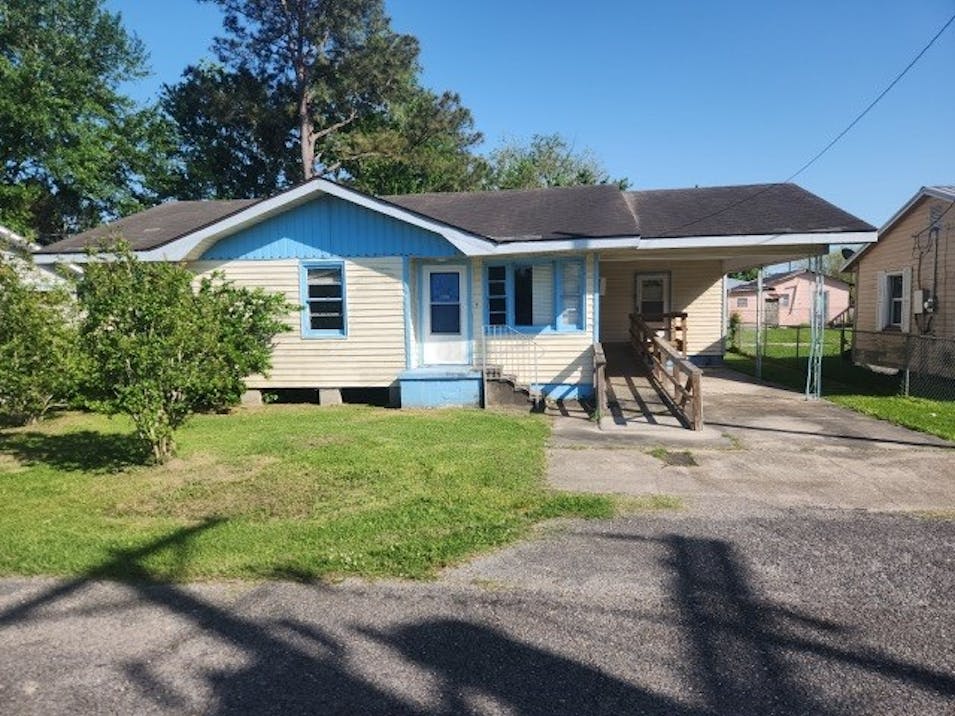 805 Dr Martin Luther Kin Napoleonville, LA 70390, Assumption Parish County