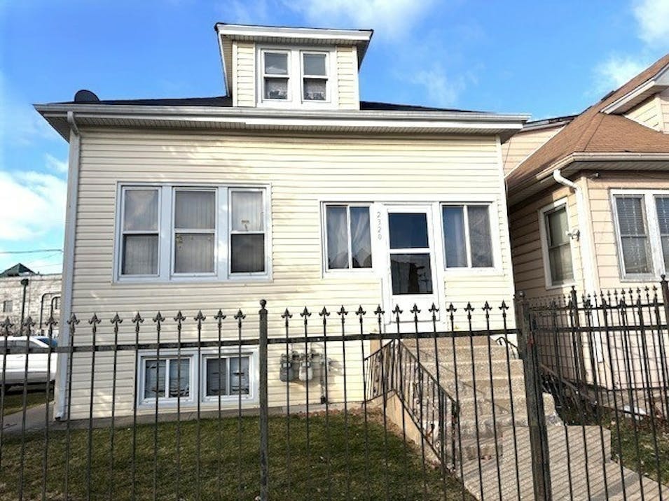 2320 N Mulligan Ave Chicago, IL 60639, Cook County