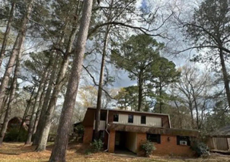 111 Blackmon Rd Byram, MS 39272, Hinds County