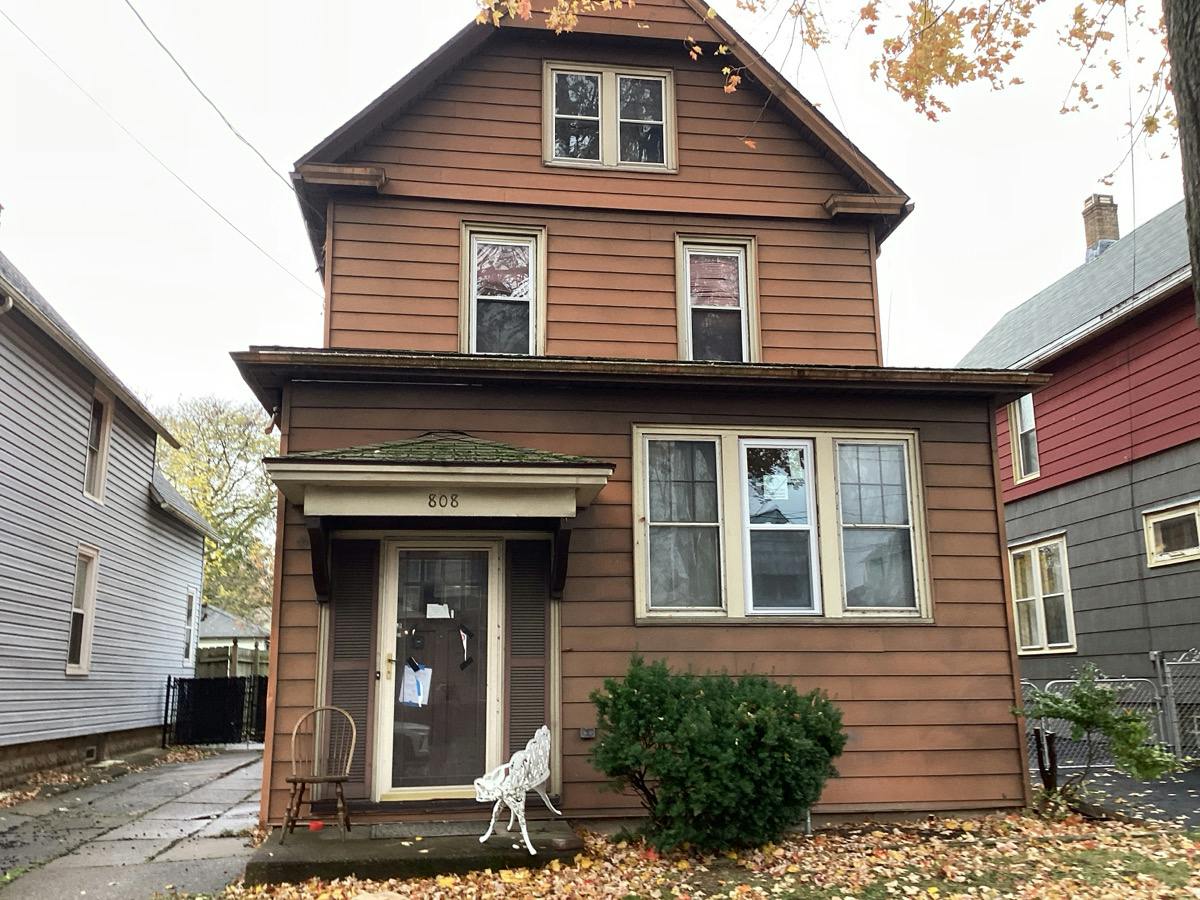 16th St, Niagara Falls, NY 14301