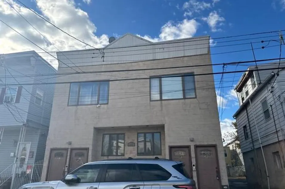 32w 19th St Bayonne, NJ 07002, Hudson County