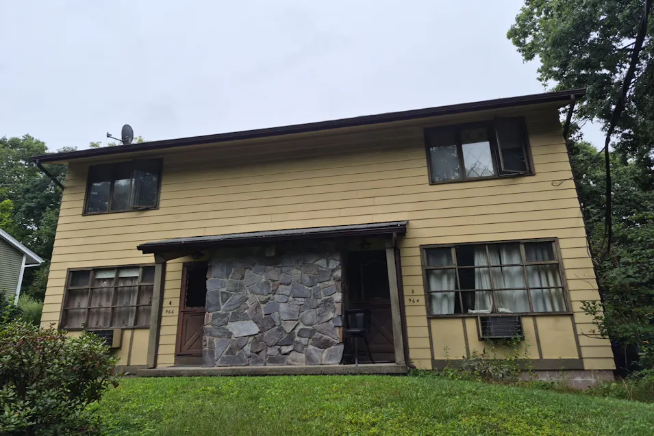 964-966 Grayson Drive Springfield, MA 01119, Hampden County