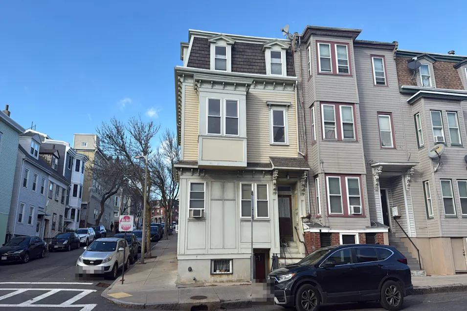 196 Lexington St Unit A Aka 196-A, Putnam Lexington Street Aka Putnam-Lexington Street Condominium East Boston, MA 02128, Suffolk County