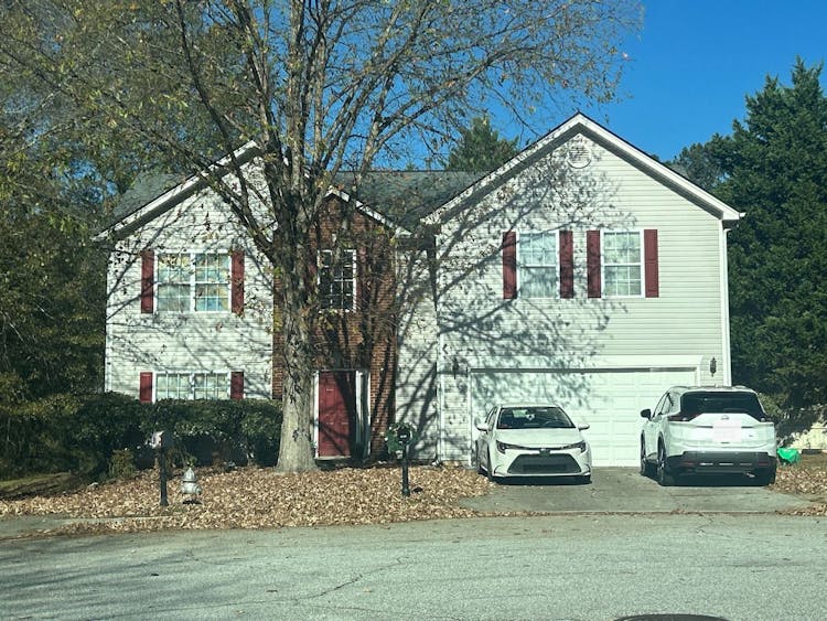 863 Langley View Court Loganville, GA 30052, Gwinnett County