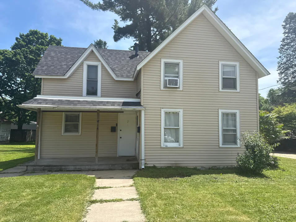 414 South Locust Street Sycamore, IL 60178, Dekalb County