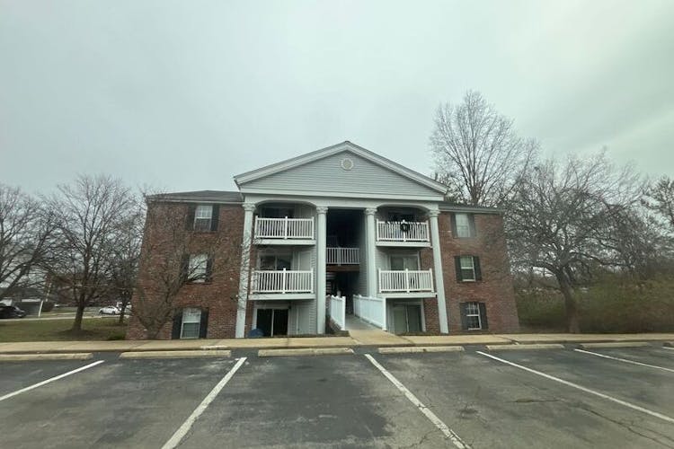 1935 Marine Terrace Dr #g Saint Louis, MO 63146, St. Louis County