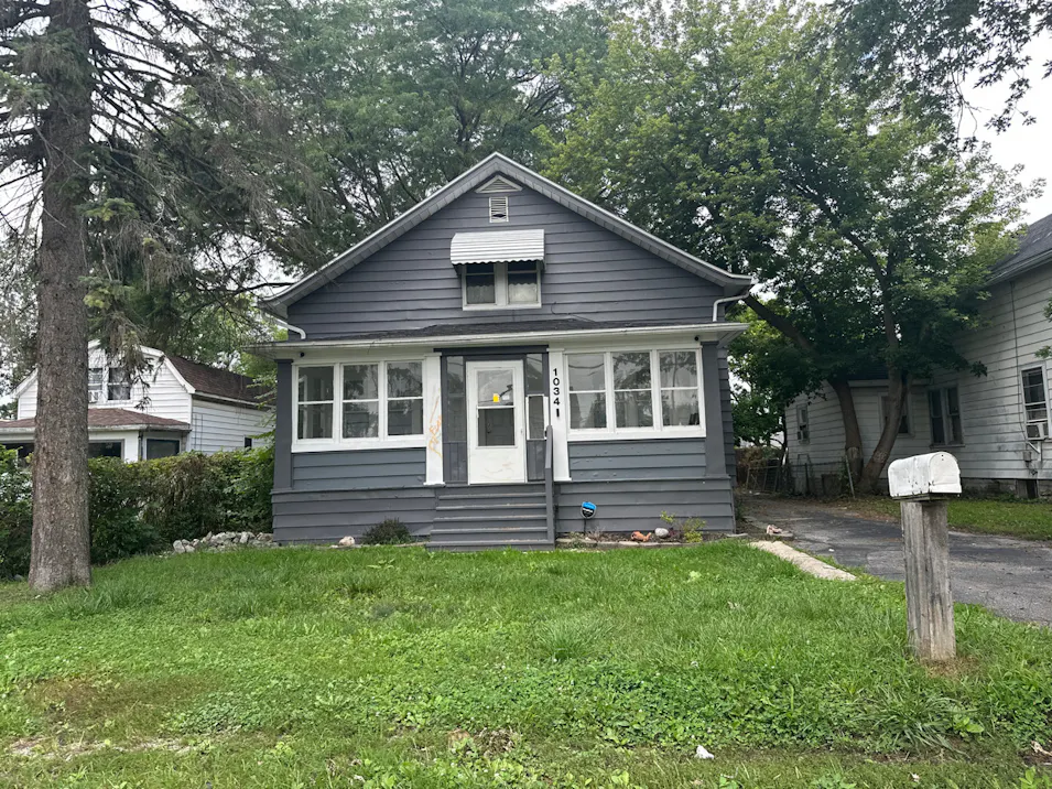 1034 Bacon St Monroe, MI 48161, Monroe County
