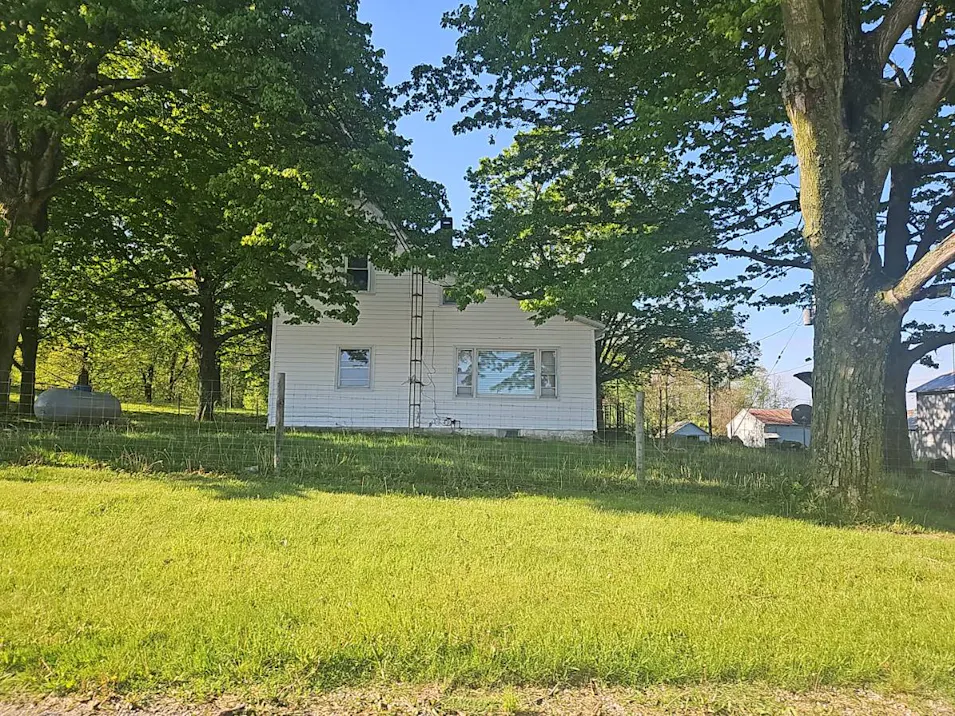 2615 East 200 South Winchester, IN 47394, Randolph County