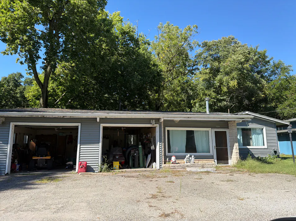 723 E Canary Ln Monticello, IN 47960, White County