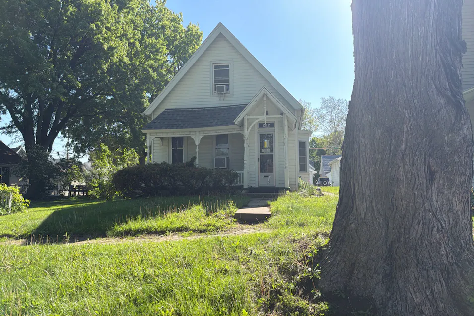1212 N 7th St Burlington, IA 52601, Des Moines County