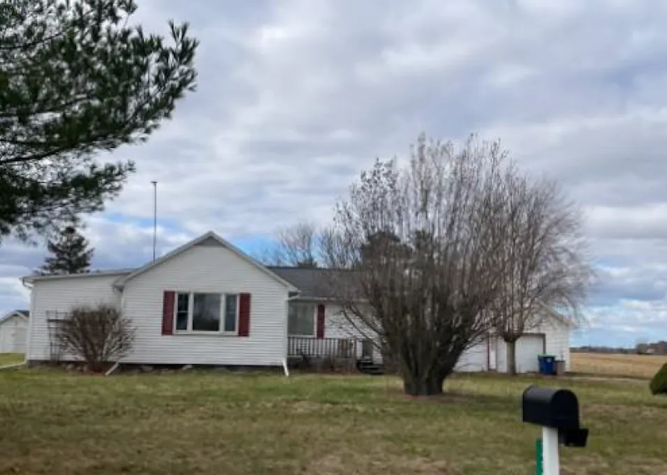 13300 Sharon Rd Saint Charles, MI 48655, Saginaw County