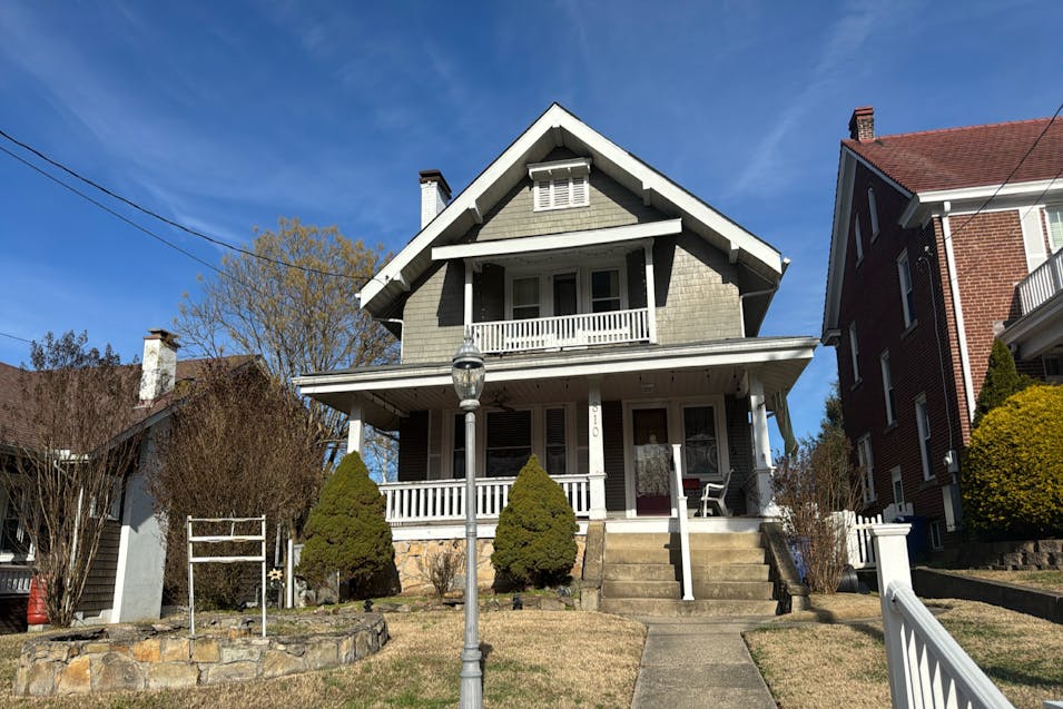 810 Maple Rd Charleston, WV 25302, Kanawha County