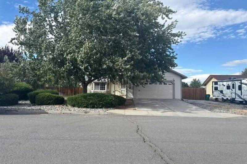 Ember Dr, Sparks, NV 89436
