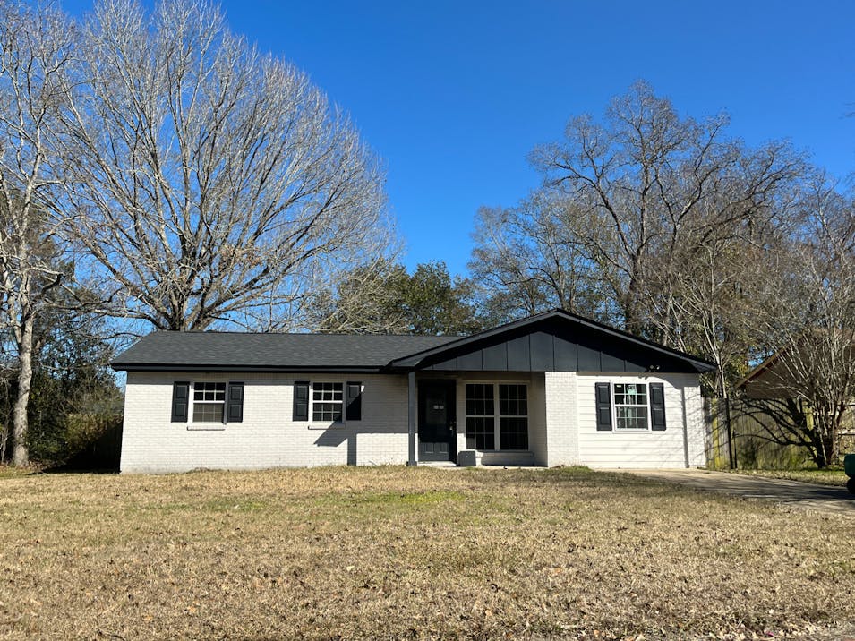 2852 West Park Drive Gautier, MS 39553, Jackson County